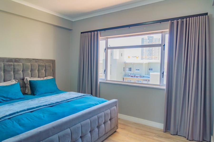 To Let 3 Bedroom Property for Rent in Sea Point Western Cape